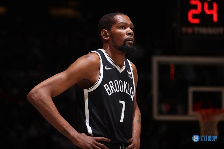 赵鹏：蒋4朱5是国内顶级中卫，但他俩搭配踢亚冠还是太吃力了（赵鹏：蒋4朱5皆属国内顶级中卫，但在亚冠搭档仍显吃力）