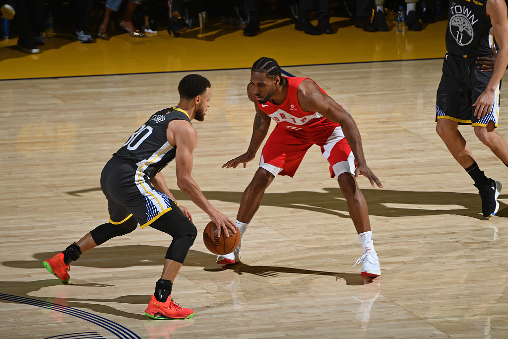 男双出战！国乒8-2力克法国取得混团六连胜（男双登场！国乒8比2击败法国，混团豪取六连胜）