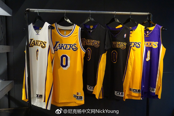 西媒：贝蒂斯与佩莱格里尼达成口头续约协议，新合同至2027年（西媒：佩莱格里尼与贝蒂斯口头达成续约，合约至2027年）