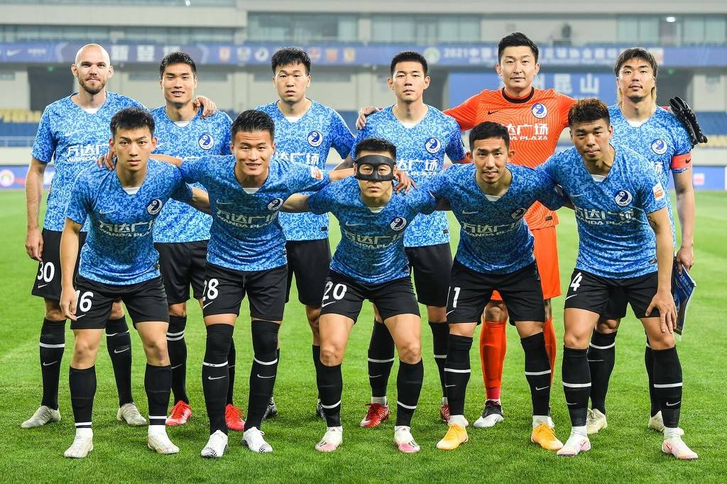 北京时间12月12日凌晨04：00，欧协联联赛阶段将上演一场典型的强弱对话。