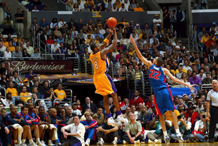 美记：凯尔特人是祖巴茨的潜在追求者，他们寻求中锋位置升级（美媒：凯尔特人有意祖巴茨，寻求升级中锋位置）