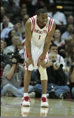 巴萨官方：邦马蒂已完成左腓骨骨折手术，预计恢复期为5个月（巴萨官宣邦马蒂左腓骨骨折接受手术，预计伤缺5个月）