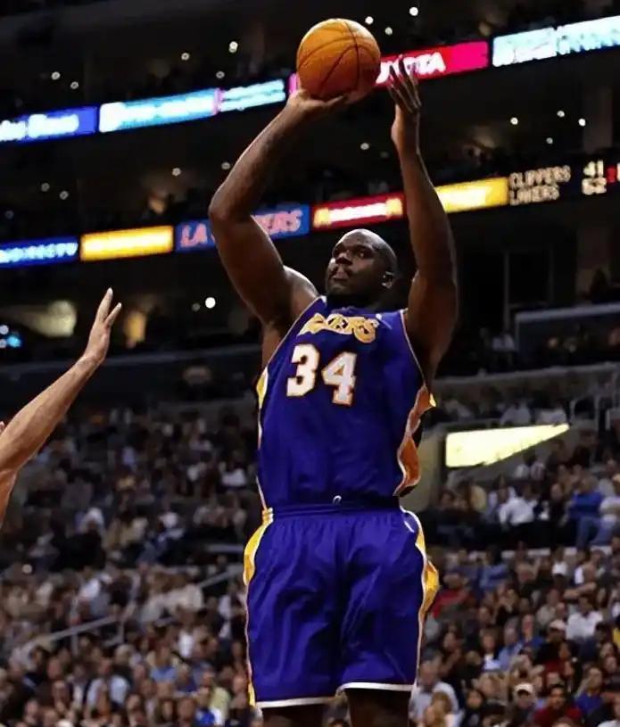 大家好，我是冷刺孙兴憨本人！（嗨，冷刺孙兴憨在此！）